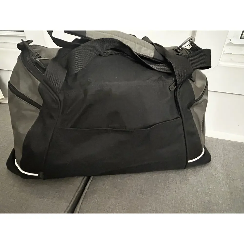 RARE Citigroup Smith Barney Bankers Tote Travel Gym Bag Duffel Black Grey